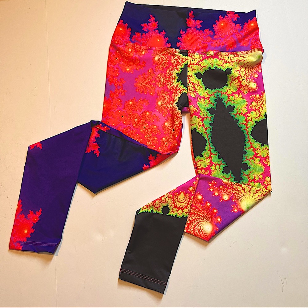 3D Om Shanti Yoga Leggings Size Medium Trippy Print